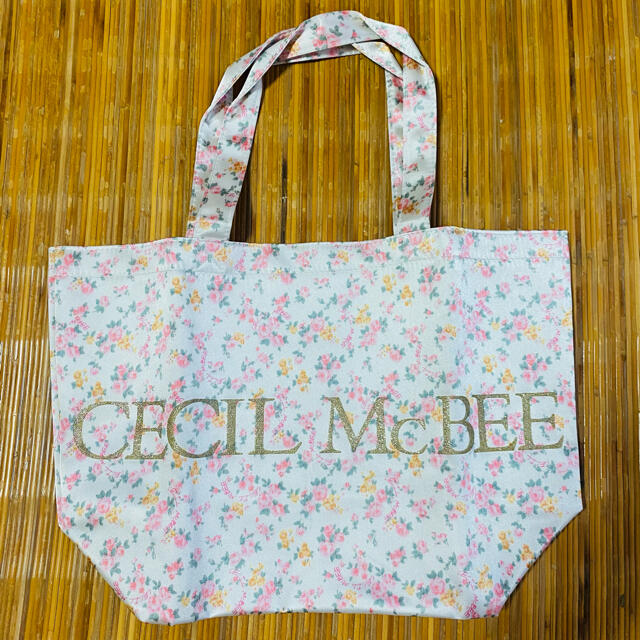 CECIL McBEE(セシルマクビー)のCECIL 花柄トートバッグ レディースのバッグ(トートバッグ)の商品写真