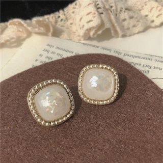 ピアス(ピアス)