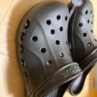 クロックス(crocs)のラス2  ブラック　25 バヤ(サンダル)