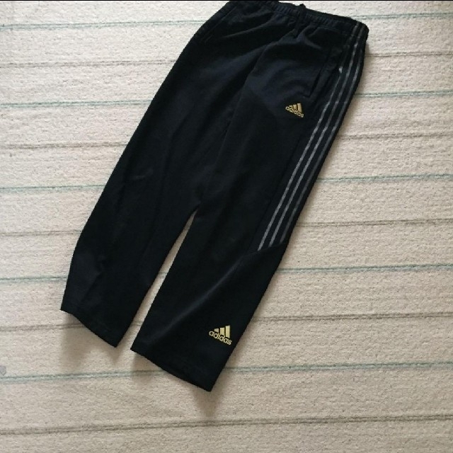 adidas(アディダス)のアディダス  パンツ サイズ150 キッズ/ベビー/マタニティのキッズ服男の子用(90cm~)(パンツ/スパッツ)の商品写真