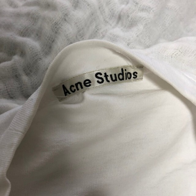 Acne Studios　アクネTシャツ レディースのトップス(Tシャツ(半袖/袖なし))の商品写真