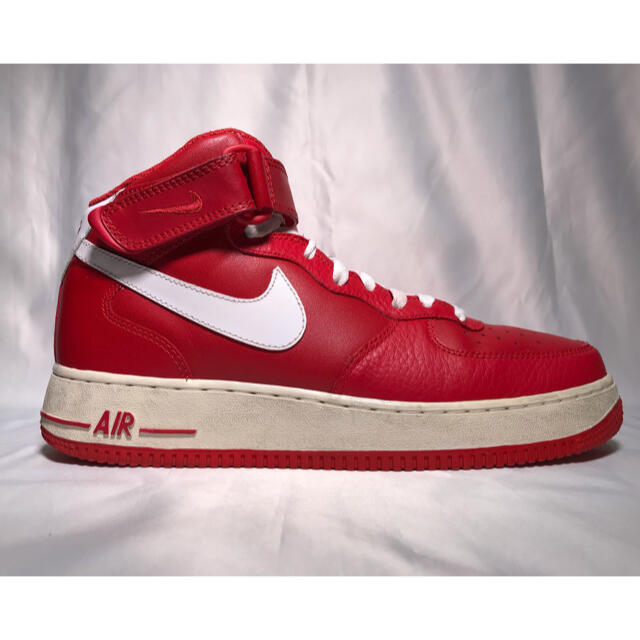 NIKE(ナイキ)のNIKE AIR FORCE 1 MID RED/WHITE 27.0cm メンズの靴/シューズ(スニーカー)の商品写真