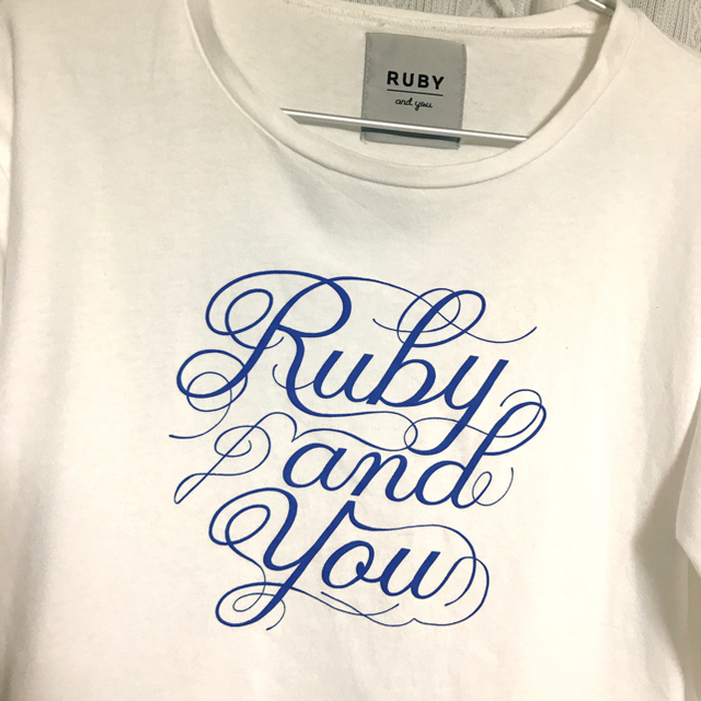 RUBY AND YOU(ルビー アンド ユー)のrubyandyou カリグラフィーTシャツ レディースのトップス(Tシャツ(半袖/袖なし))の商品写真