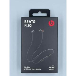 ビーツバイドクタードレ(Beats by Dr Dre)のBeats Flex Bluetoothイヤフォン ブラック MYMC2PAA(ヘッドフォン/イヤフォン)
