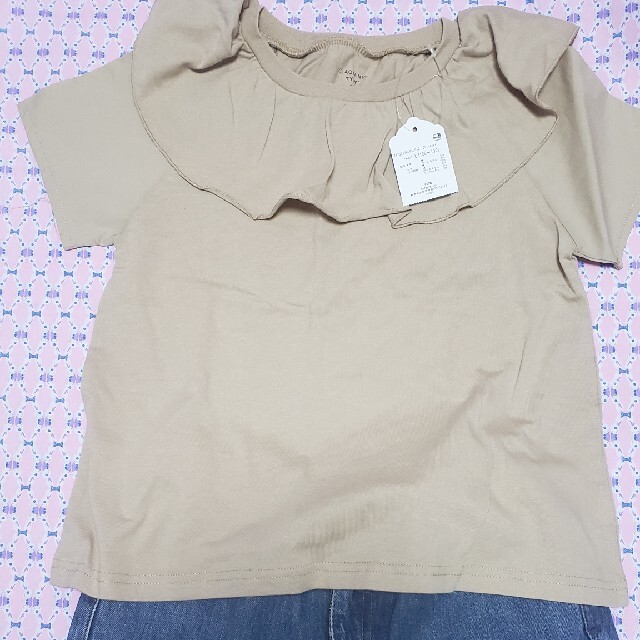 ベージュ　フリルカットソー キッズ/ベビー/マタニティのキッズ服女の子用(90cm~)(Tシャツ/カットソー)の商品写真