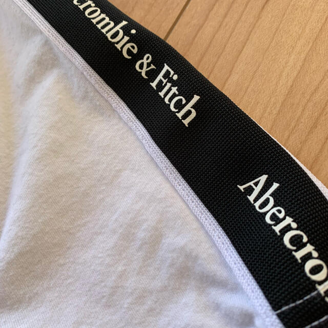 Abercrombie&Fitch(アバクロンビーアンドフィッチ)のAbercrombie & Fitch  XS Tシャツ メンズのトップス(Tシャツ/カットソー(半袖/袖なし))の商品写真