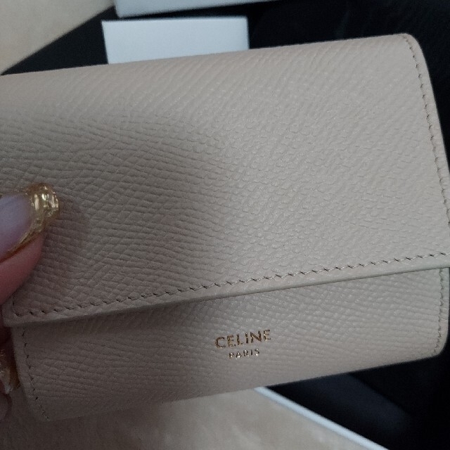 celine(セリーヌ)の新品　CELINE  セリーヌ　折り財布 レディースのファッション小物(財布)の商品写真