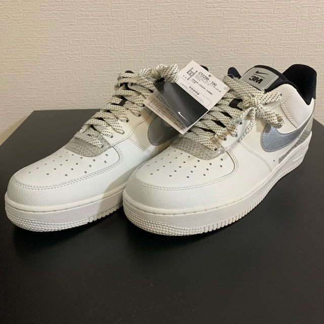 の正規取扱店で 【最終値引き】NIKE エアフォース1 ′07 LV8 3M