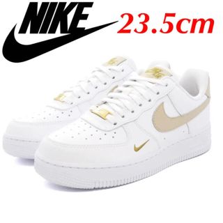 ナイキ(NIKE)の新品　NIKE エアフォース1 '07 ESS ラタンゴールド　23.5(スニーカー)