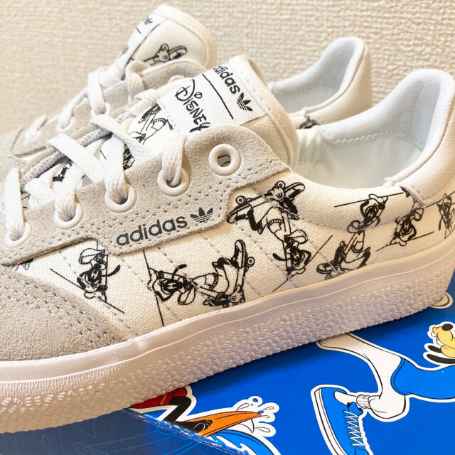 adidas(アディダス)の新品・タグ付き◎アディダスオリジナルス グーフィー 総柄スニーカー♪ レディースの靴/シューズ(スニーカー)の商品写真