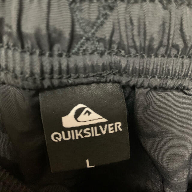 QUIKSILVER(クイックシルバー)のクイックシルバー　ウォークショーツ　Lサイズ メンズのパンツ(ショートパンツ)の商品写真