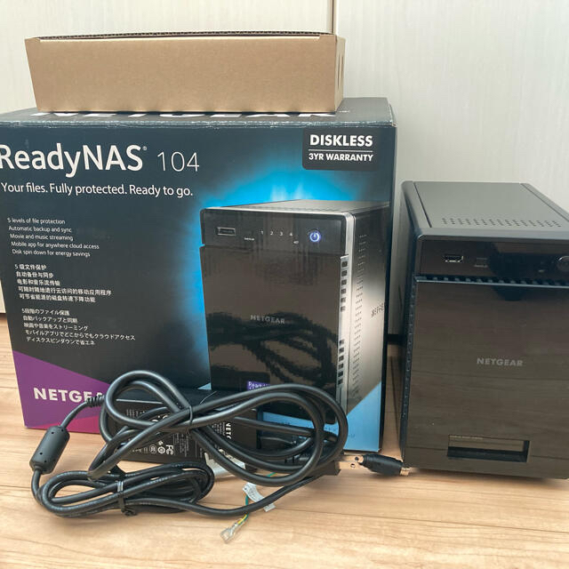 NETGEAR ReadyNAS 104 4ベイNAS(RN10400) スマホ/家電/カメラのPC/タブレット(PC周辺機器)の商品写真