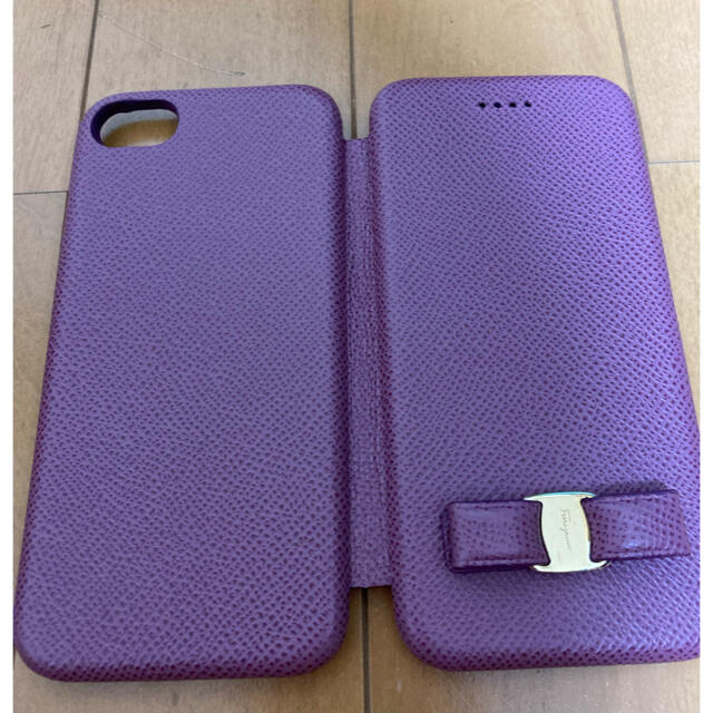 Salvatore Ferragamo(サルヴァトーレフェラガモ)のjasmine様専用★フェラガモ  iPhoneケース(6S用) スマホ/家電/カメラのスマホアクセサリー(iPhoneケース)の商品写真