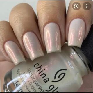 廃盤・レア　china glaze 偏光パールホワイト(マニキュア)