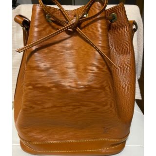 ルイヴィトン(LOUIS VUITTON)のルイヴィトン　エピバッグ(トートバッグ)