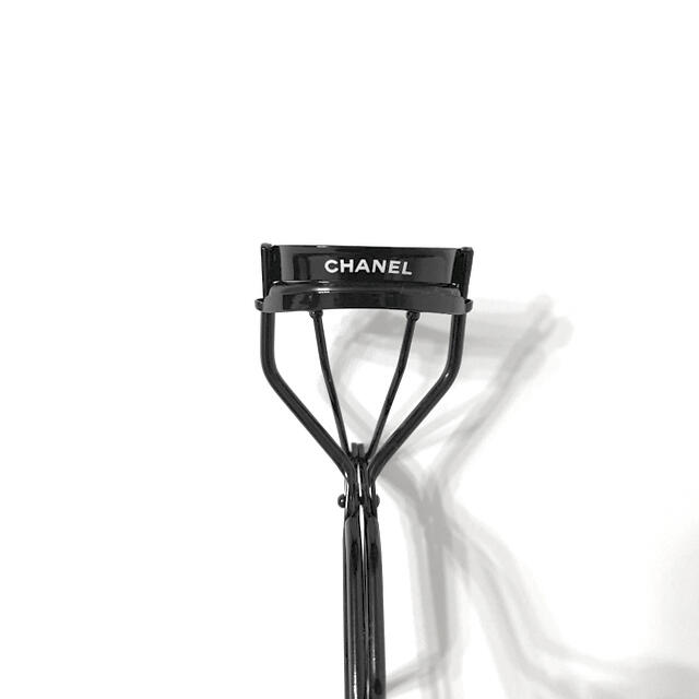 CHANEL(シャネル)の送料無料　シャネルビューラーCHANELコスメ コスメ/美容のメイク道具/ケアグッズ(ビューラー・カーラー)の商品写真
