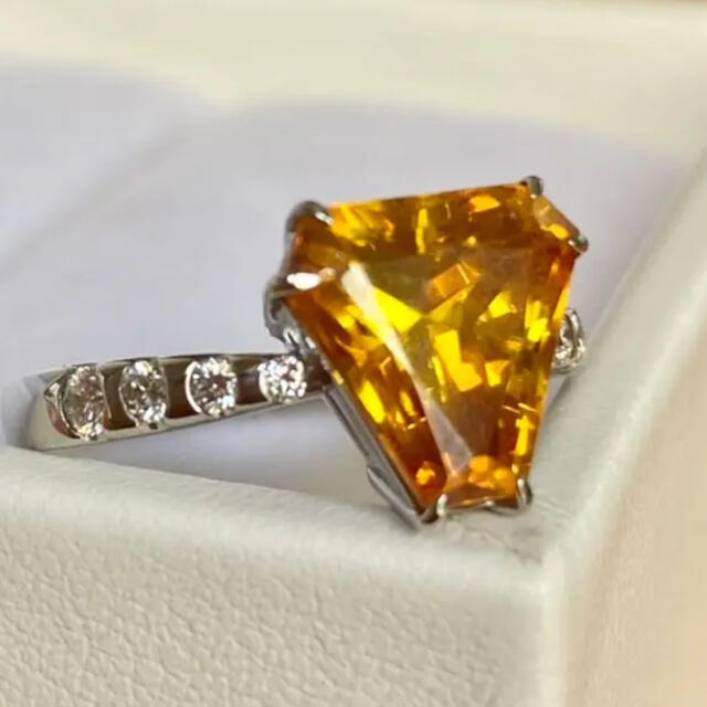 ご専用♪希少石　超大粒　スファレライト　ダイヤモンド　pt900 レディースのアクセサリー(リング(指輪))の商品写真