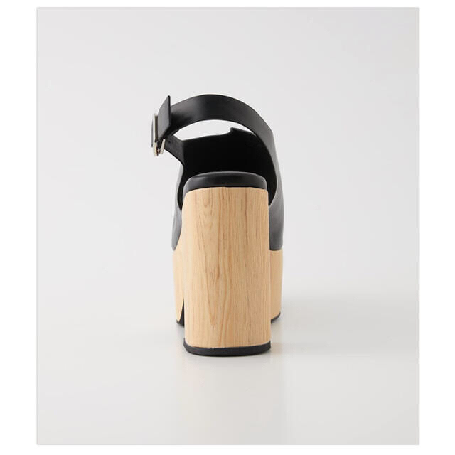 AZUL by moussy(アズールバイマウジー)のAZULBYMOUSSY 厚底サンダル　新品・未使用 レディースの靴/シューズ(サンダル)の商品写真