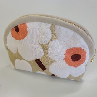 マリメッコ(marimekko)のポーチ　ハンドメイド　ベージュ×オレンジ(ポーチ)