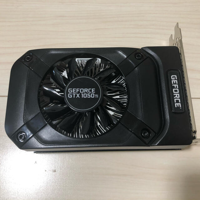 NVIDIA GeForce GTX1050Ti 4GB 玄人志向 動作良好 スマホ/家電/カメラのPC/タブレット(PCパーツ)の商品写真