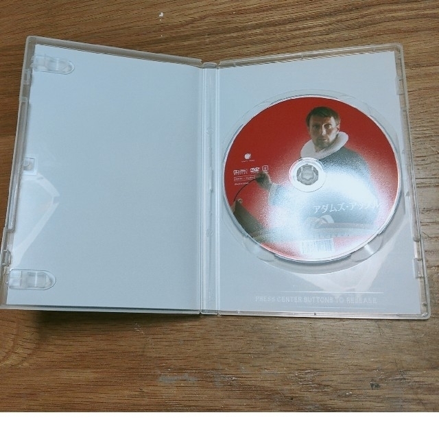 アダムズ・アップル DVD