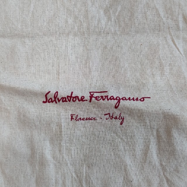 Salvatore Ferragamo(サルヴァトーレフェラガモ)のユリア様専用Salvatore Ferragamo シューズ袋 メンズの靴/シューズ(ドレス/ビジネス)の商品写真