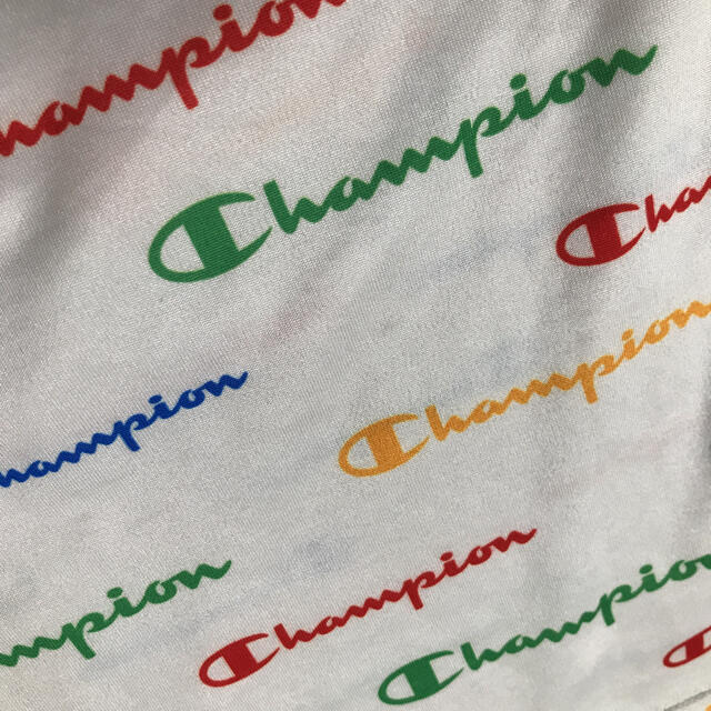 Champion(チャンピオン)のチャンピオン 総柄 マルチカラー ハーフパンツ バスパン ホワイト XL メンズのパンツ(ショートパンツ)の商品写真