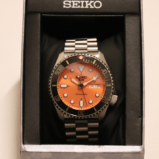 セイコー(SEIKO)の【特価！】SEIKO 5スポーツ SBSA009 MOD 腕時計 オレンジ(腕時計(アナログ))