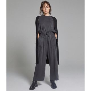 セオリーリュクス(Theory luxe)のtheory luxe 21AW PRECIOUS SILK オールインワン新品(オールインワン)