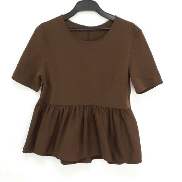 ZARA(ザラ)のZARA☆ペプラム　カットソー　Tシャツ　フリル　切り替え レディースのトップス(Tシャツ(半袖/袖なし))の商品写真