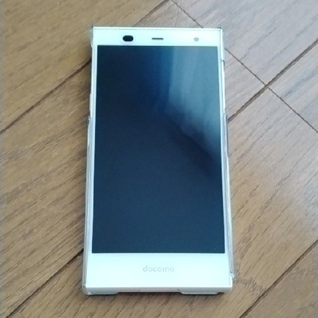 富士通(フジツウ)の〖中古品〗arrows Fit F-01H shiro(W) docomo スマホ/家電/カメラのスマートフォン/携帯電話(スマートフォン本体)の商品写真