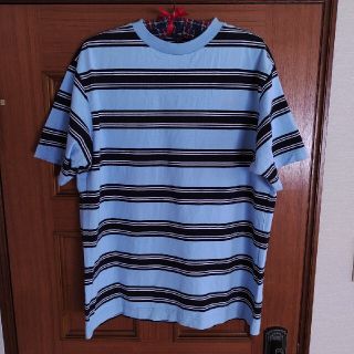 ユニクロ(UNIQLO)のユニクロ ボーダー柄Tシャツ メンズL 水色 ブルー 丸首 半袖 コットン 綿(Tシャツ/カットソー(半袖/袖なし))