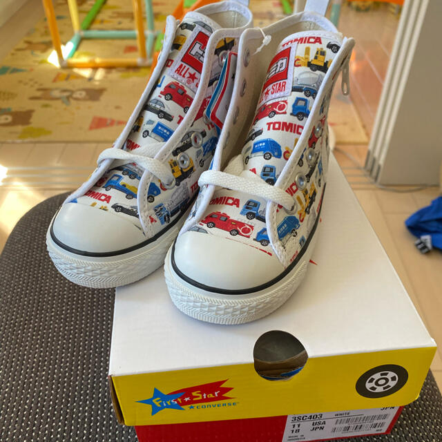 CONVERSE(コンバース)のCONVERSE CHILD ALL STAR N TOMICA PT Z HI キッズ/ベビー/マタニティのキッズ靴/シューズ(15cm~)(スニーカー)の商品写真