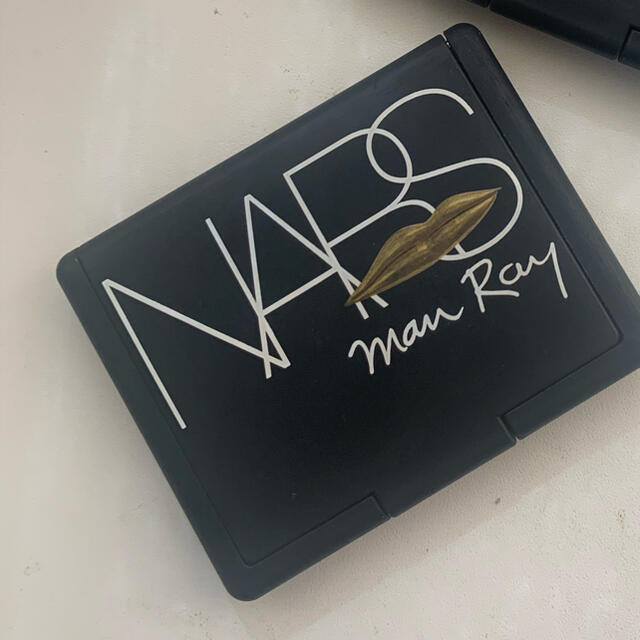 NARS(ナーズ)のman ray コラボ　4048 コスメ/美容のベースメイク/化粧品(チーク)の商品写真