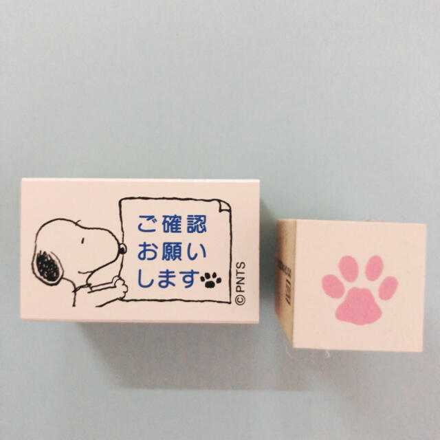 SNOOPY(スヌーピー)のスヌーピー  足跡　スタンプ　はんこ ハンドメイドの文具/ステーショナリー(はんこ)の商品写真