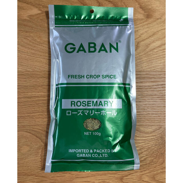 GABAN(ギャバン)の【GABAN】ギャバン ローズマリーホール100g 賞味期限2022.05.13 食品/飲料/酒の食品(調味料)の商品写真