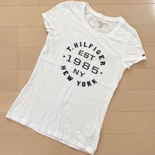 トミーヒルフィガー(TOMMY HILFIGER)のトミーヒルフィガー　Tシャツ　ロゴT  白ティー(Tシャツ(半袖/袖なし))