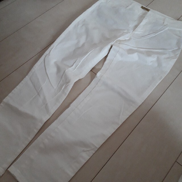 Noble(ノーブル)のホワイトジーンズ レディースのパンツ(デニム/ジーンズ)の商品写真