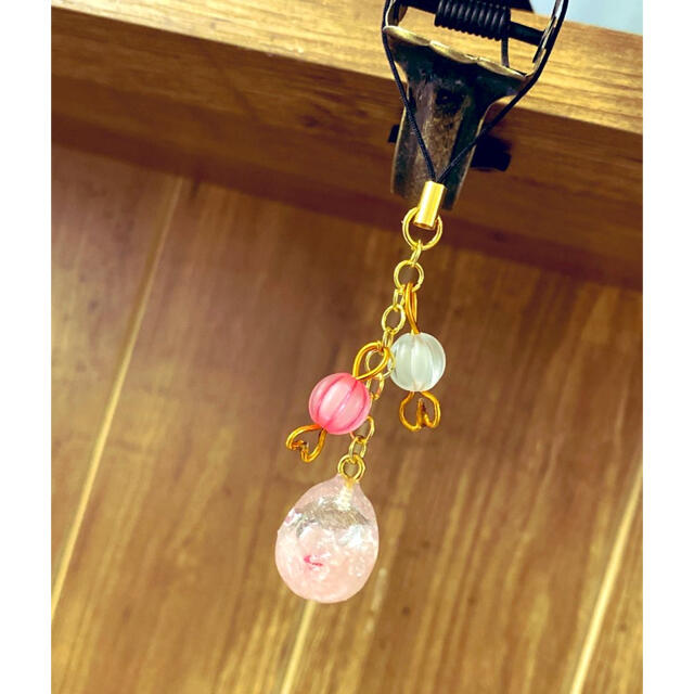 手作り レジン ストラップ チャーム キーホルダー ハンドメイド アクセサリーの通販 by 有楽主レジンSHOP｜ラクマ