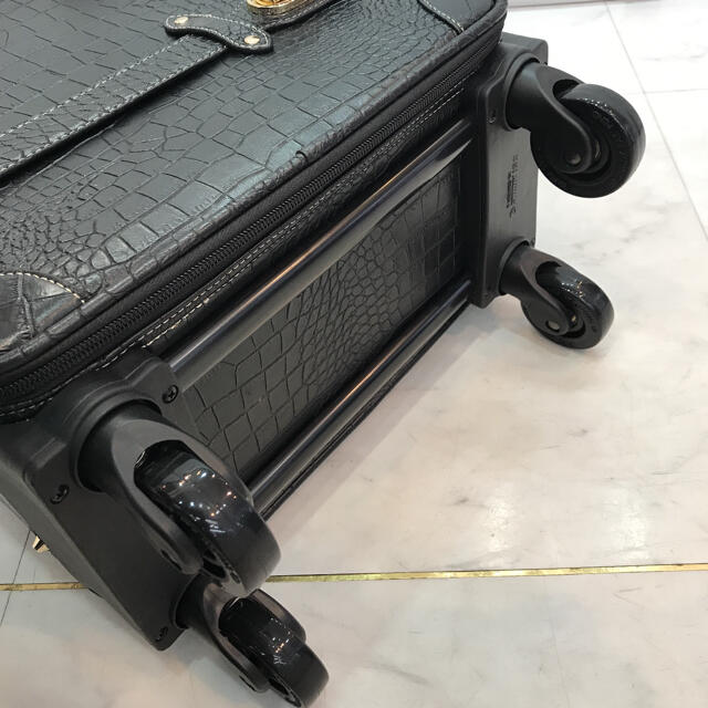 ☆未使用品☆SWANY スワニー キャリーバッグ クロコ型押し 黒の通販 by