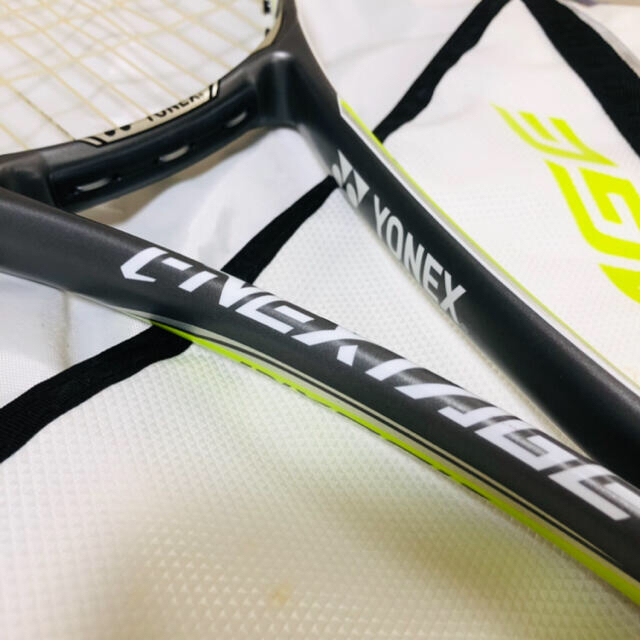 YONEX(ヨネックス)のYONEX【i-NEXTAGE 70V LIMITED】 スポーツ/アウトドアのテニス(ラケット)の商品写真