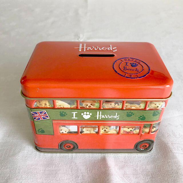 Harrods(ハロッズ)のハロッズ　チョコ缶　ロンドンバス　貯金箱 　Harrods　LondonBus エンタメ/ホビーのコレクション(ノベルティグッズ)の商品写真