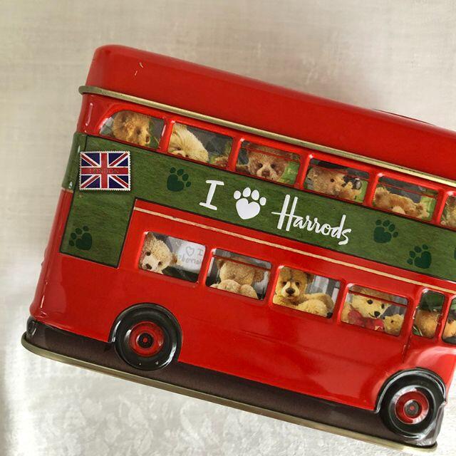 Harrods(ハロッズ)のハロッズ　チョコ缶　ロンドンバス　貯金箱 　Harrods　LondonBus エンタメ/ホビーのコレクション(ノベルティグッズ)の商品写真