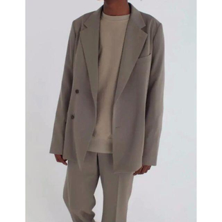 コモリ(COMOLI)のAURALEE wool max gabardine jacket 極美品(テーラードジャケット)