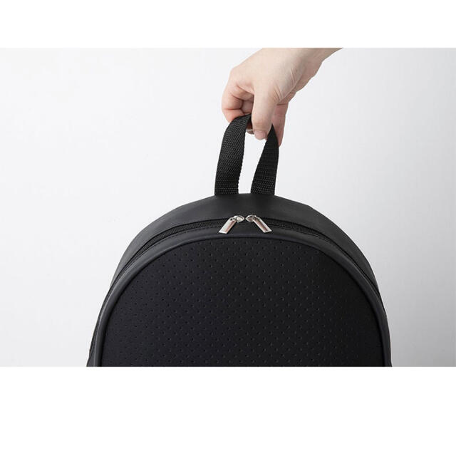 Roxy(ロキシー)のROXY ネオプレーン風超軽量リュック レディースのバッグ(リュック/バックパック)の商品写真