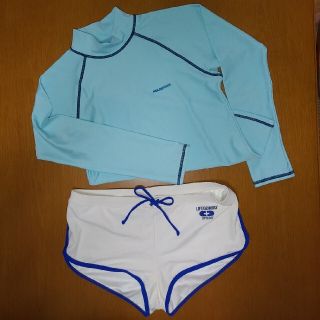 スピード(SPEEDO)のスピードショートパンツと長袖ラッシュガードセット。(その他)