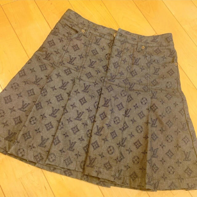 LOUIS VUITTON(ルイヴィトン)のルイヴィトンスカート レディースのスカート(ミニスカート)の商品写真