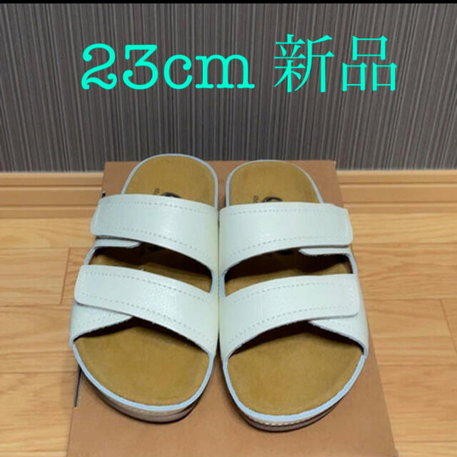 サンダル【BENESU 新品】 硬いフロア、外履き用 白サンダル23cm
