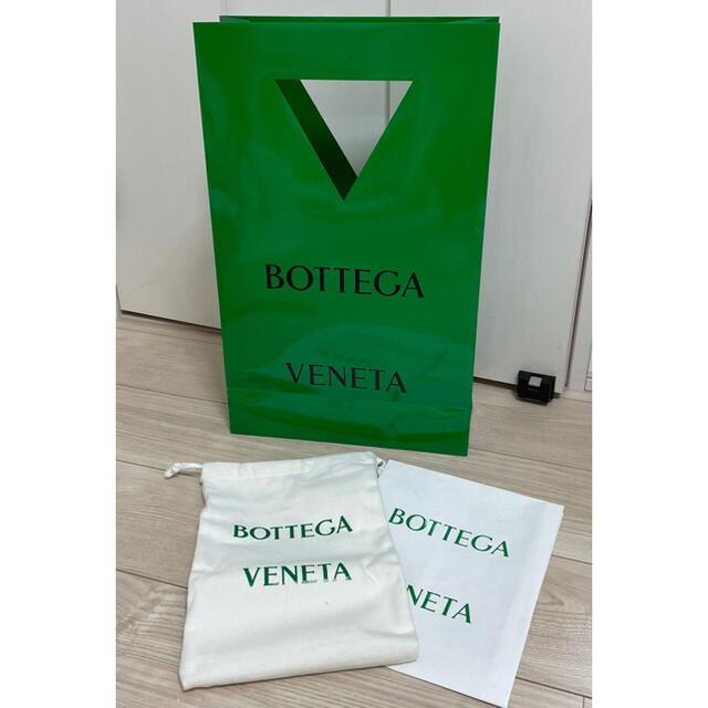 Bottega Veneta(ボッテガヴェネタ)のBOTTEGA  (ボッテガ) 紙袋  ショップ袋 レディースのバッグ(ショップ袋)の商品写真