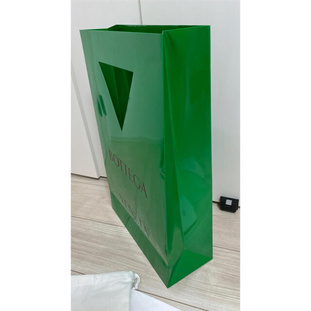 Bottega Veneta(ボッテガヴェネタ)のBOTTEGA  (ボッテガ) 紙袋  ショップ袋 レディースのバッグ(ショップ袋)の商品写真